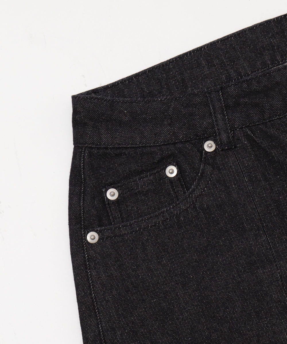 ﾃﾞﾆﾑﾌﾞﾗｯｸ