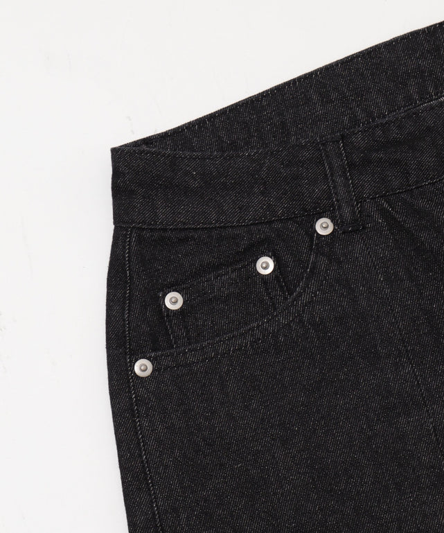 ﾃﾞﾆﾑﾌﾞﾗｯｸ