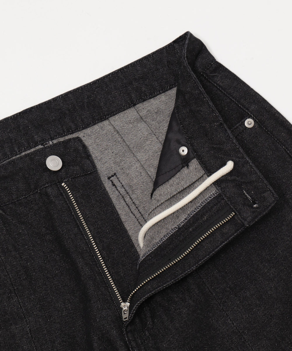 ﾃﾞﾆﾑﾌﾞﾗｯｸ