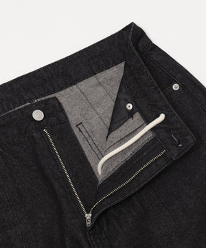 ﾃﾞﾆﾑﾌﾞﾗｯｸ