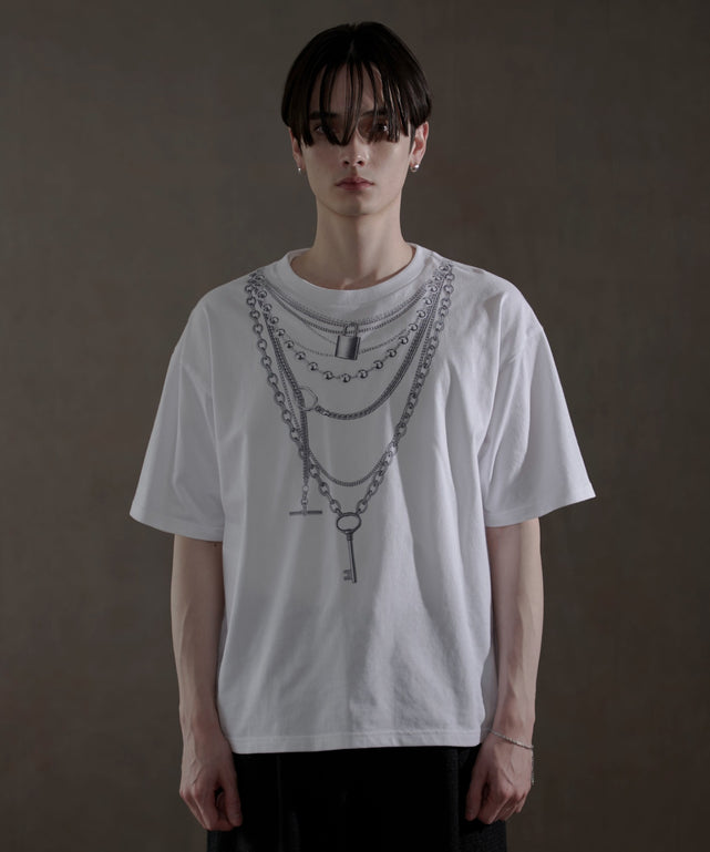 トロンプルイユT（SS）/柄1 モデル：180㎝　L着用