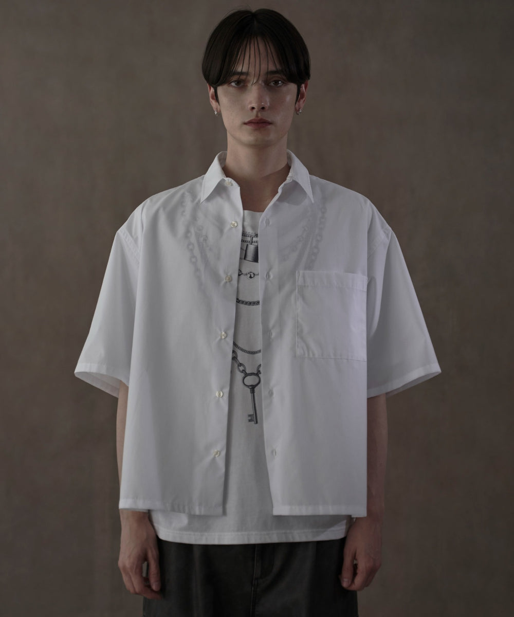 ホワイト　モデル：180㎝　L着用