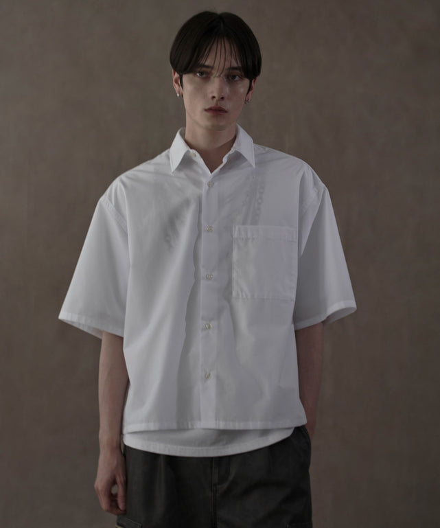 ホワイト　モデル：180㎝　L着用