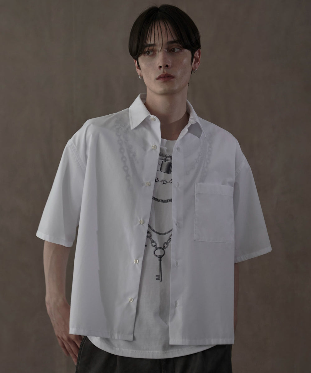 ホワイト　モデル：180㎝　L着用