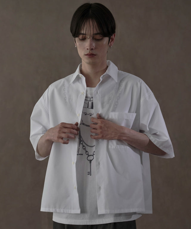 ホワイト　モデル：180㎝　L着用