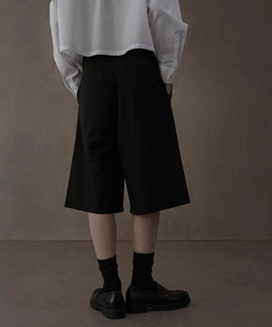 ブラック　モデル：180㎝ L着用