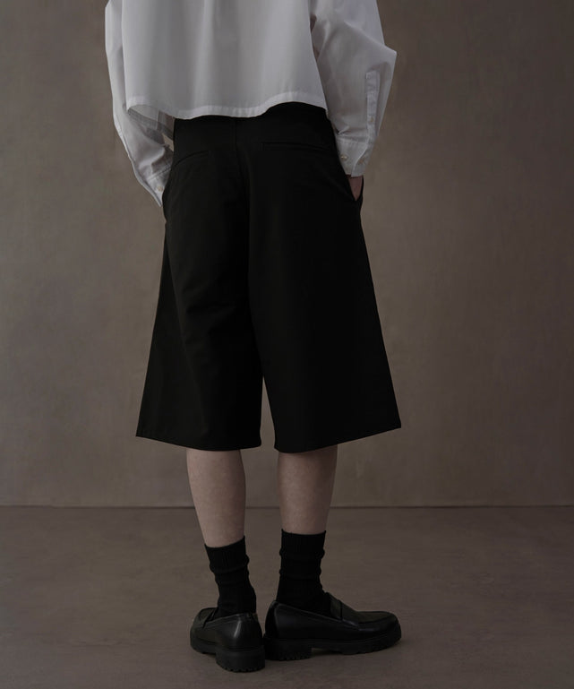 ブラック　モデル：180㎝ L着用