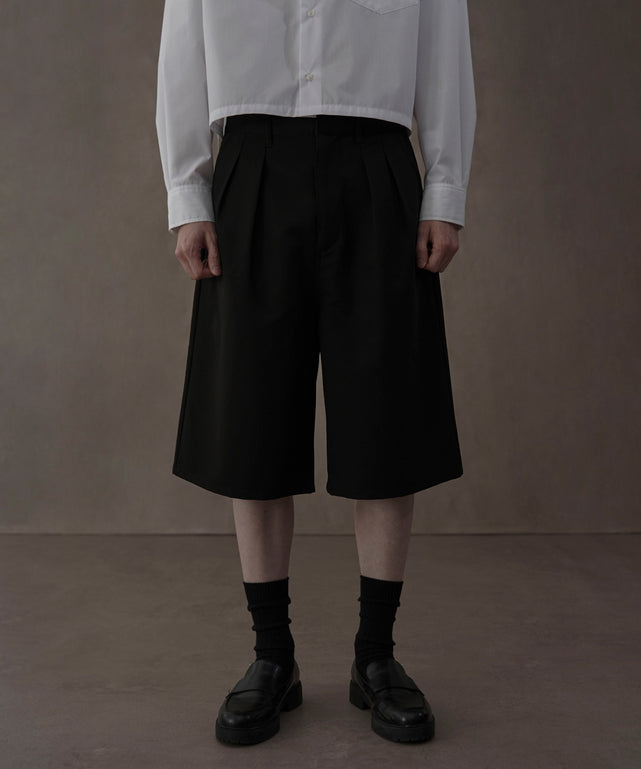 ブラック　モデル：180㎝ L着用