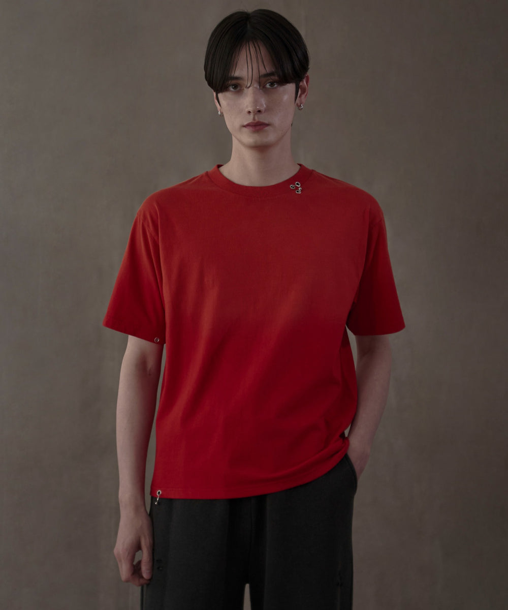 レッド　モデル：180㎝　L着用