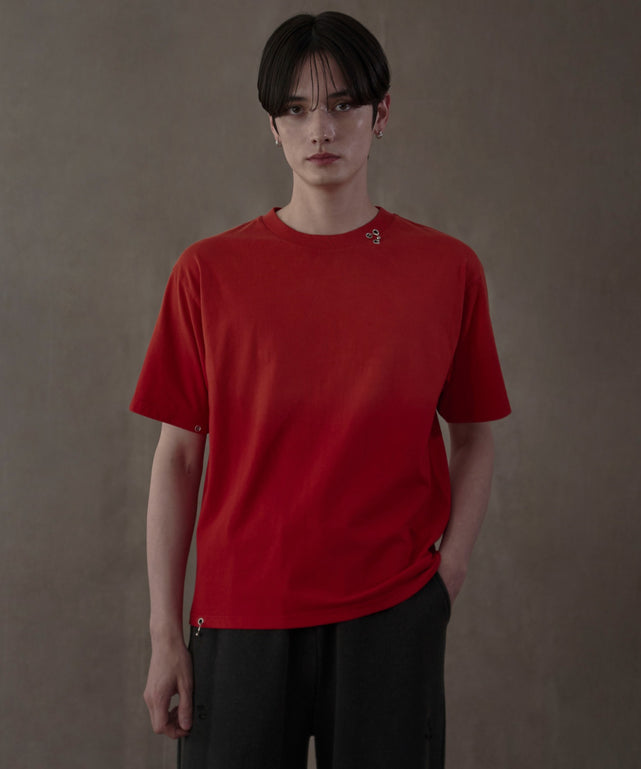 レッド　モデル：180㎝　L着用