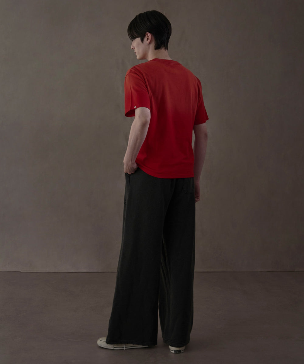 レッド　モデル：180㎝　L着用