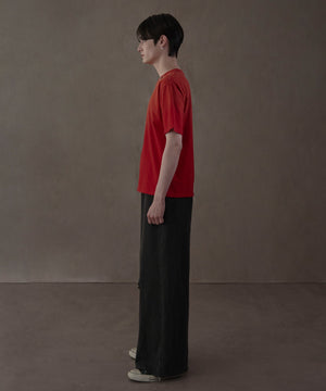 レッド　モデル：180㎝　L着用