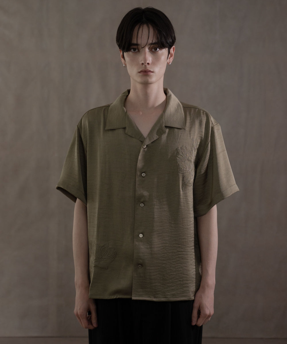 カーキ　モデル：180㎝　L着用