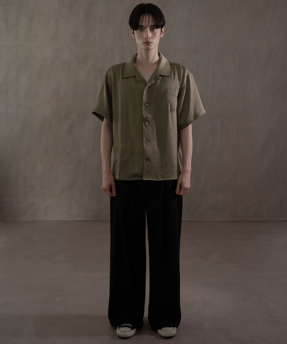 カーキ　モデル：180㎝　L着用