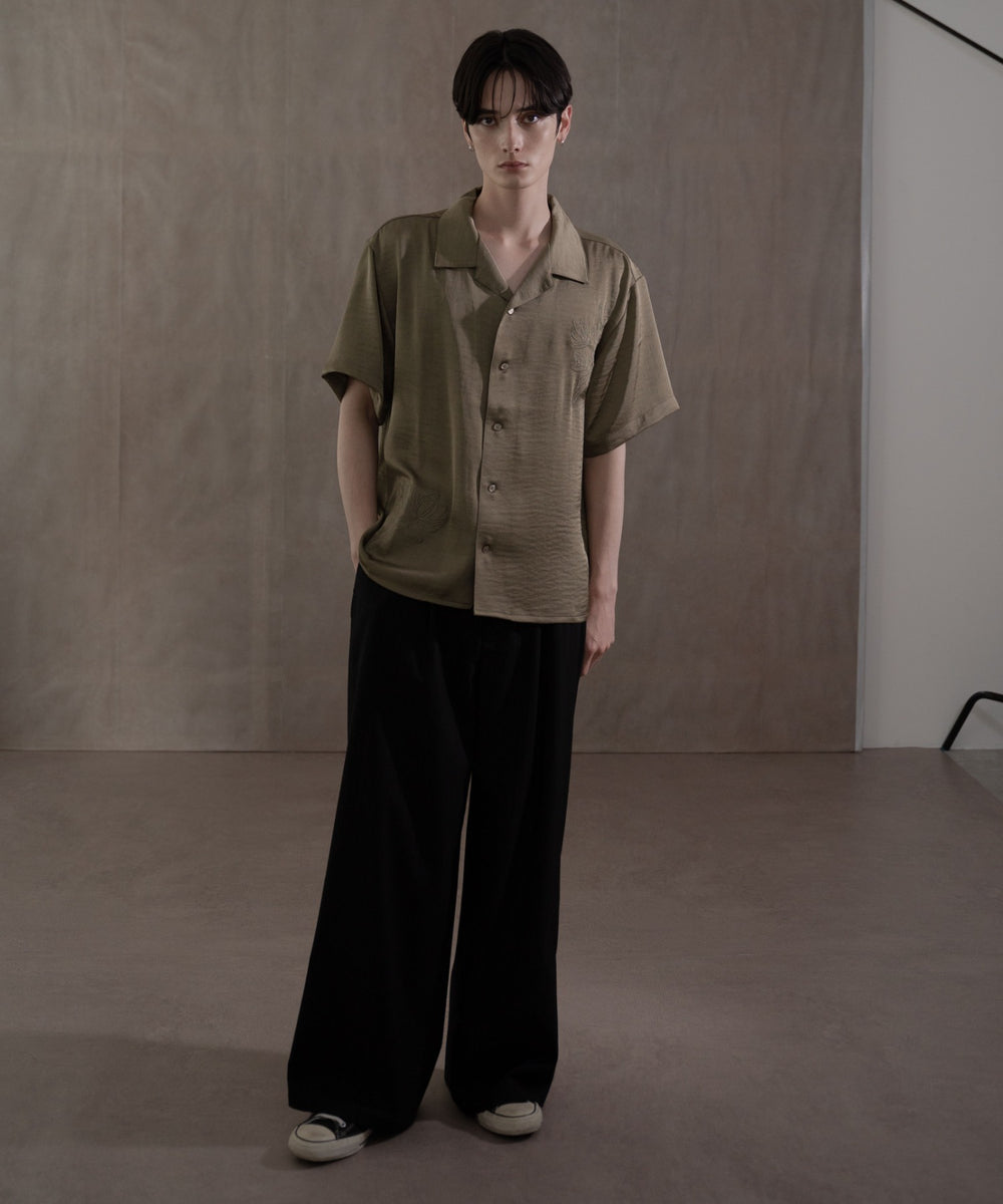 カーキ　モデル：180㎝　L着用