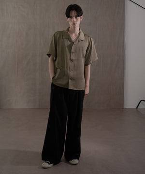 カーキ　モデル：180㎝　L着用