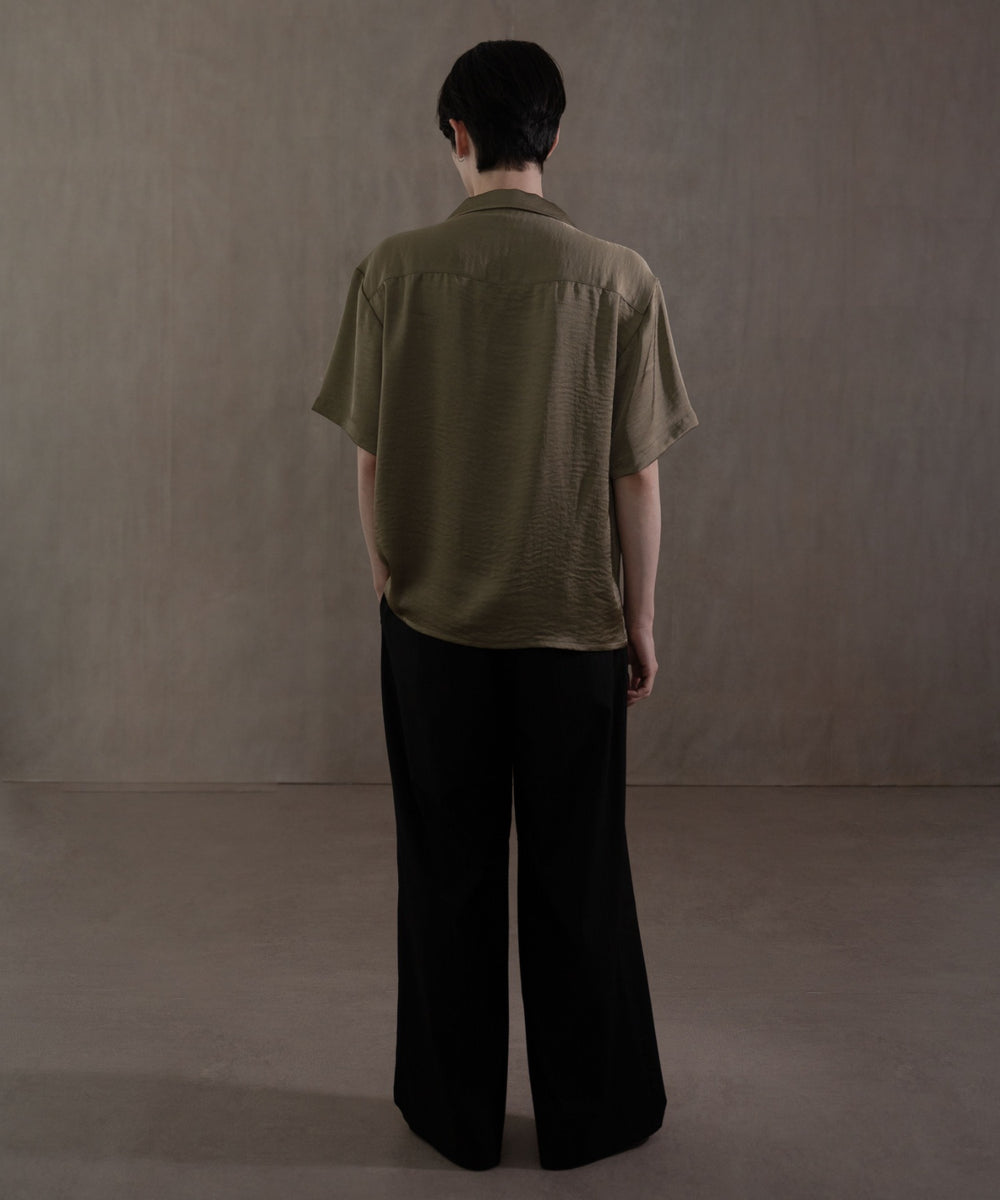 カーキ　モデル：180㎝　L着用