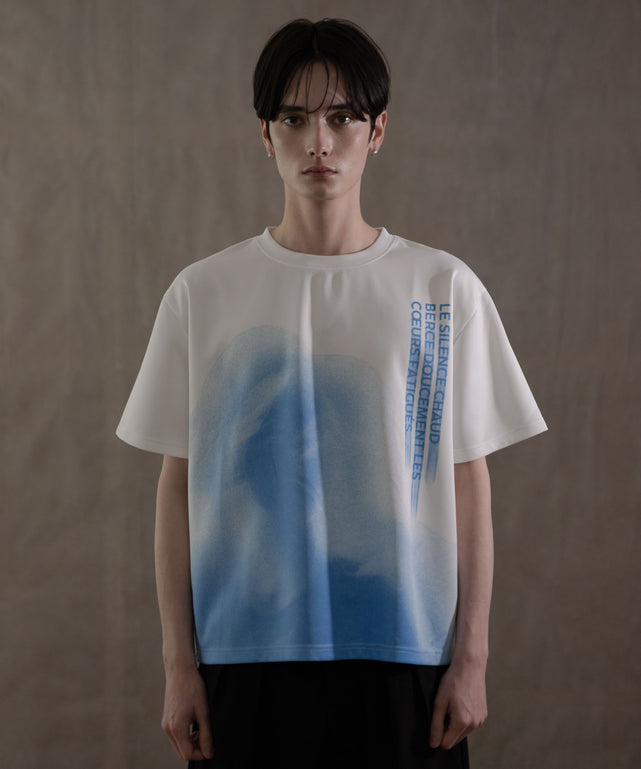 グラフィックボクシーT（SS）/ホワイト　モデル：180㎝　L着用