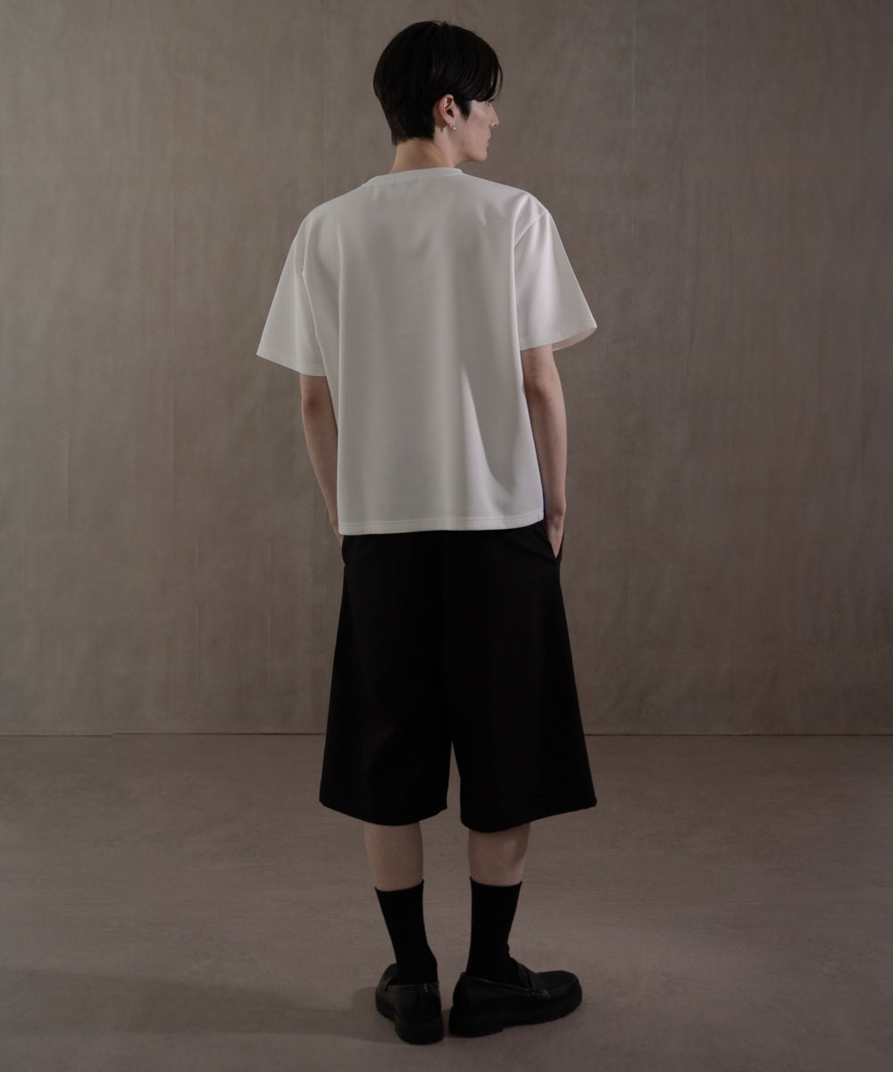 ホワイト　モデル：180㎝　L着用