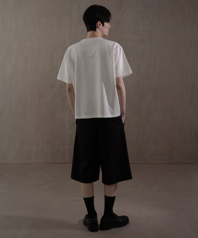 ホワイト　モデル：180㎝　L着用