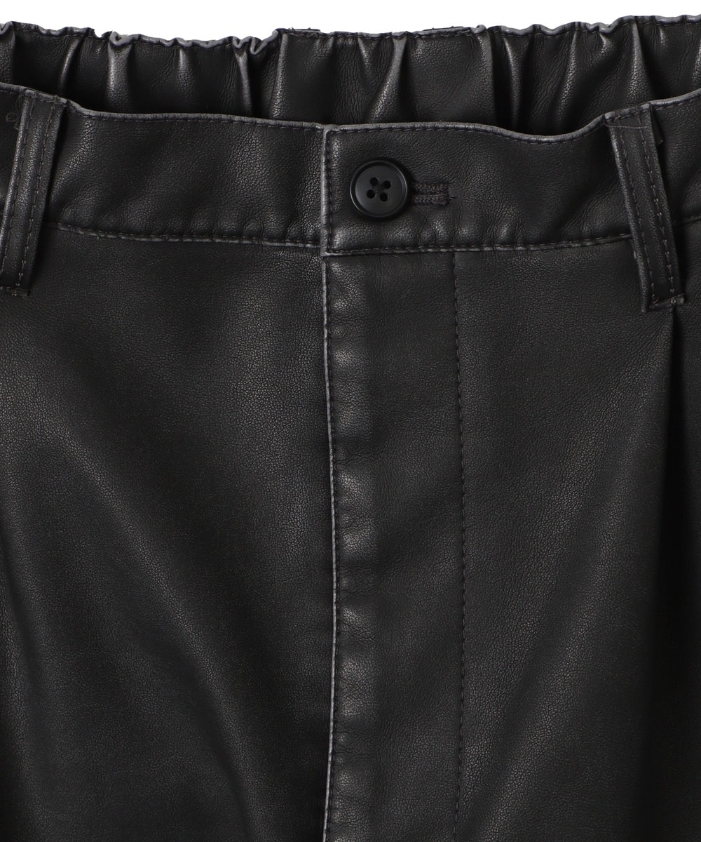 合皮タックワイドトラウザー