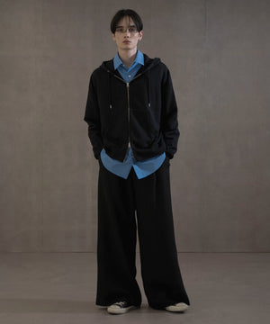 ブラック　モデル：180㎝　L着用