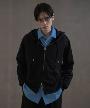 ブラック　モデル：180㎝　L着用