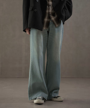 デニム淡加工　モデル：180㎝　L着用