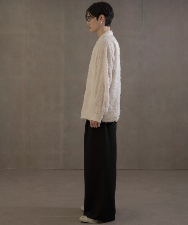 ホワイトアイボリー　モデル：180㎝　L着用