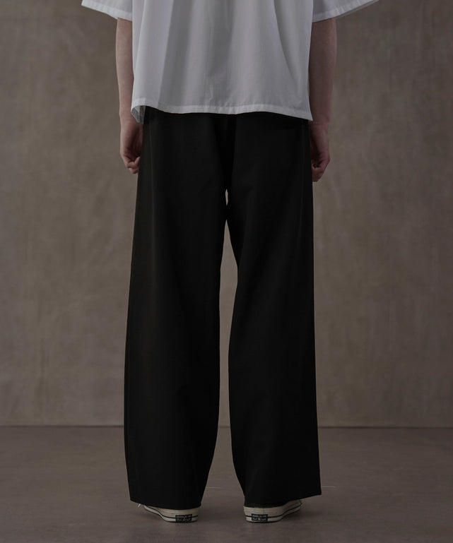 ブラック　モデル：180㎝　L着用