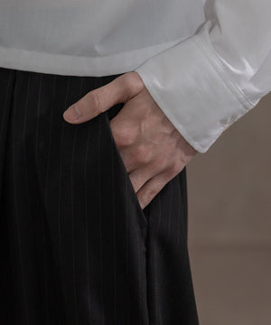 ピンストライプタックワイドスラックス