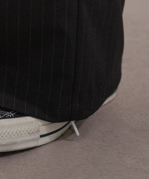 ピンストライプタックワイドスラックス