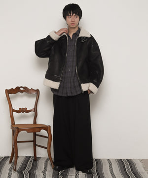 ブラック モデル：180cm L着用