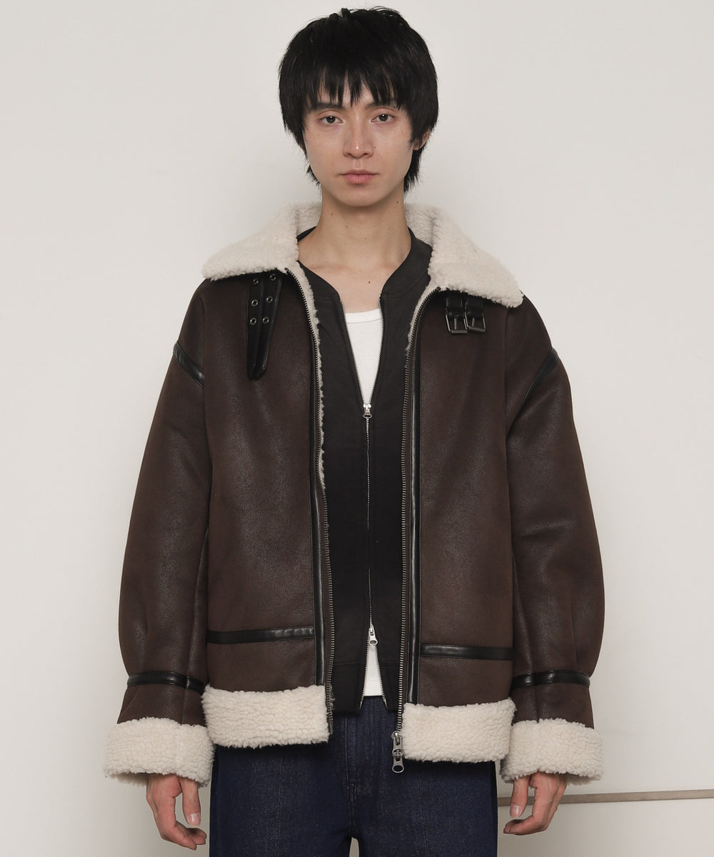 ブラウン モデル：180cm L着用