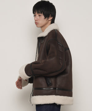 ブラウン モデル：180cm L着用