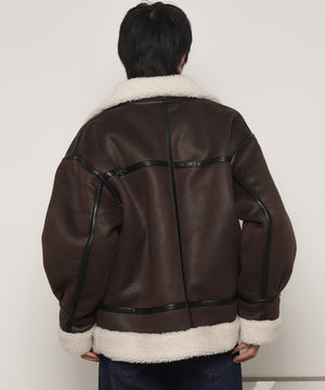 ブラウン モデル：180cm L着用