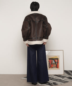 ブラウン モデル：180cm L着用