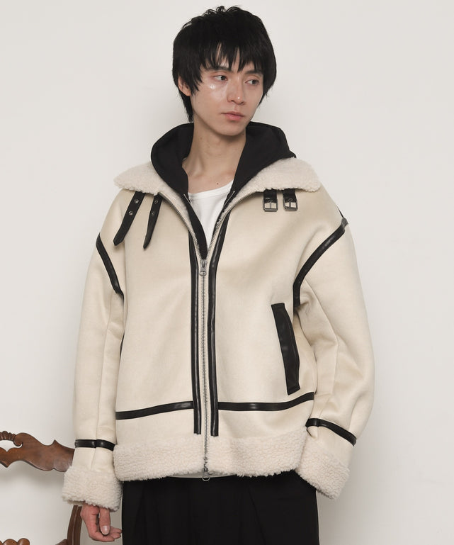 Lベージュ モデル：180cm L着用