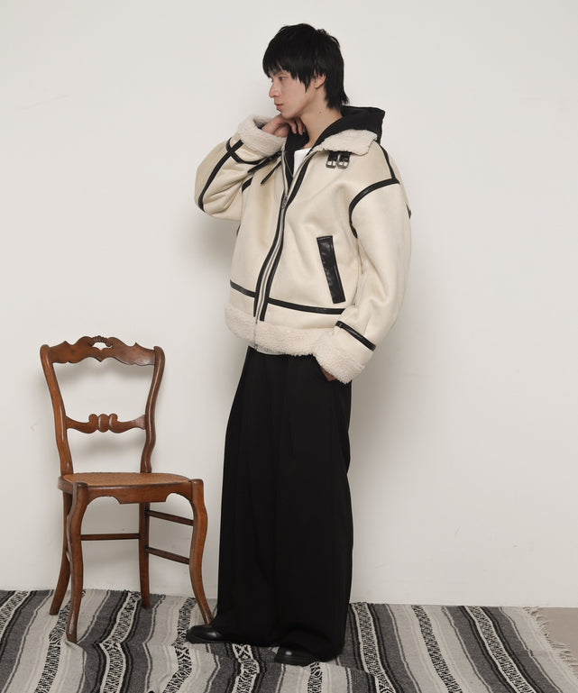 Lベージュ モデル：180cm L着用