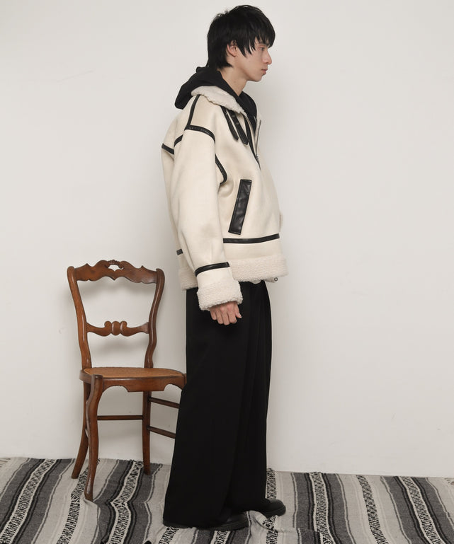 Lベージュ モデル：180cm L着用