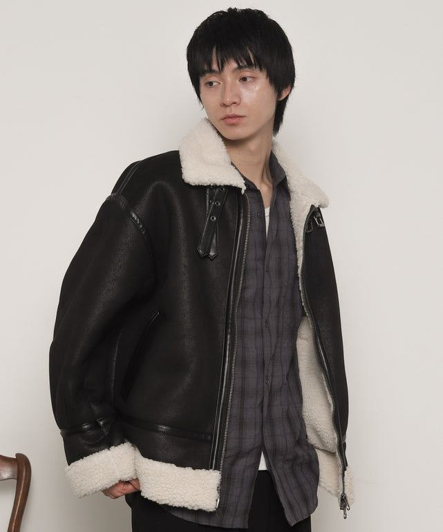 ブラック モデル：180cm L着用