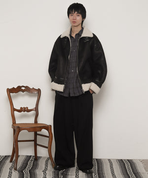 ブラック モデル：180cm L着用