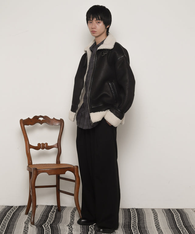 ブラック モデル：180cm L着用