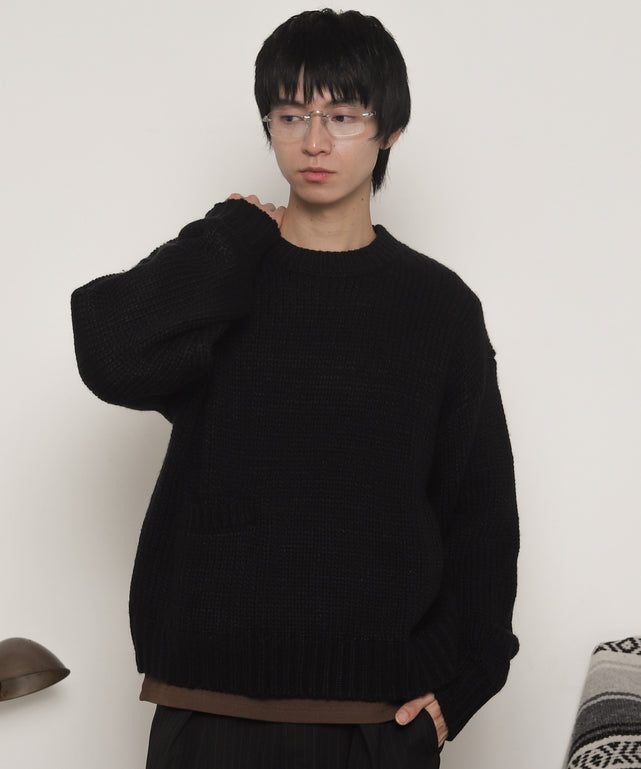 クロップドチャンキーニットプルオーバー/ﾌﾞﾗｯｸ モデル：180cm L着用