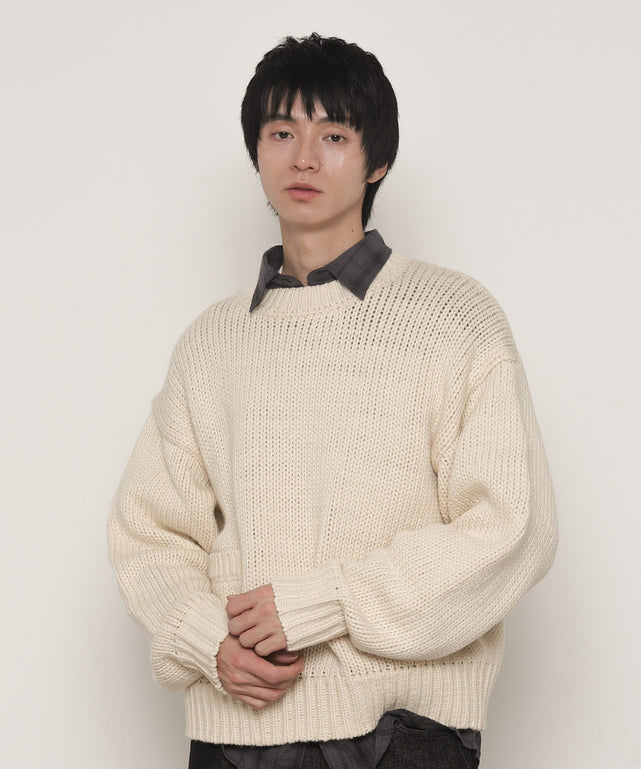 ｵﾌﾎﾜｲﾄ モデル：180cm L着用