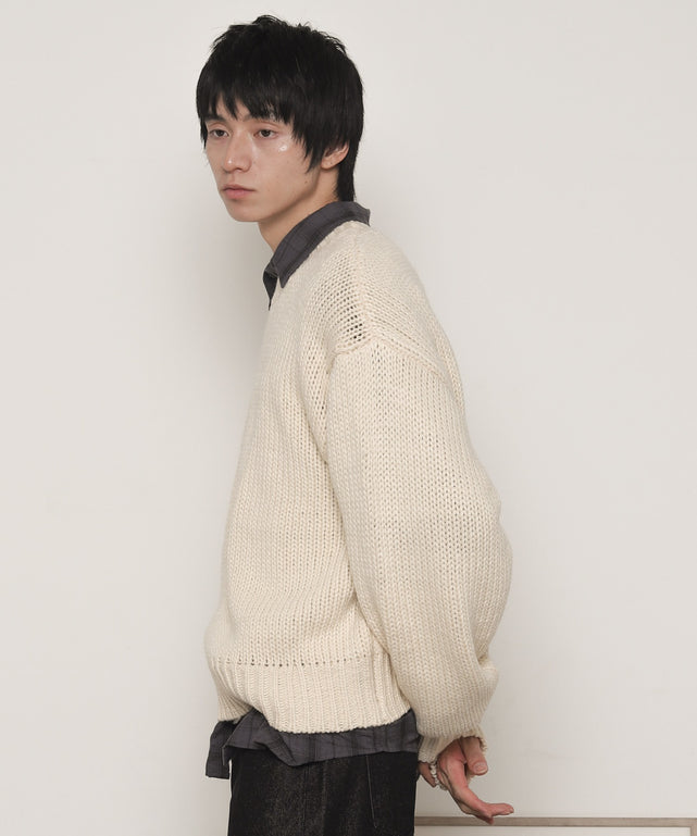 ｵﾌﾎﾜｲﾄ モデル：180cm L着用