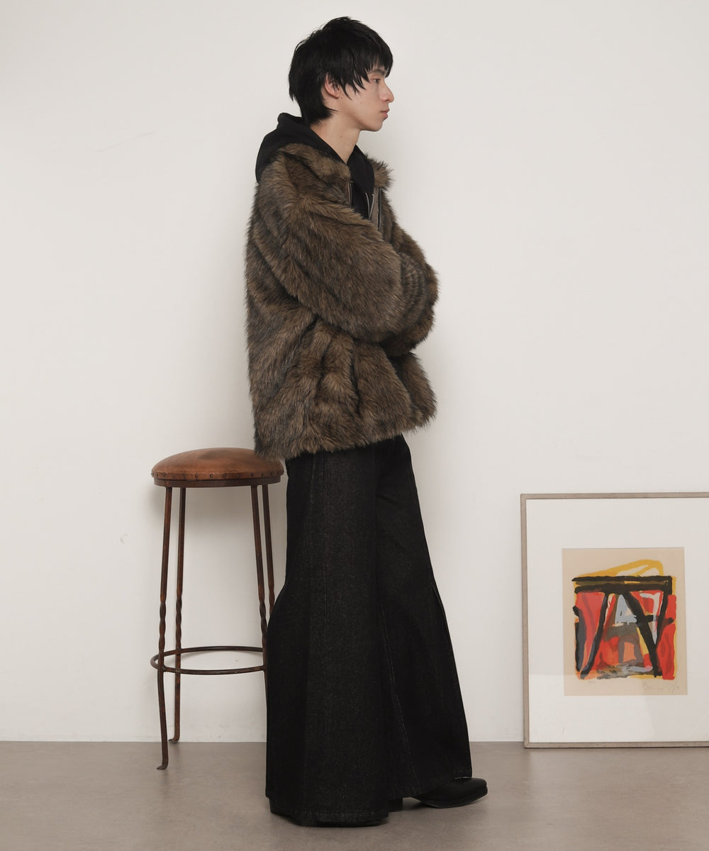 ﾌﾞﾗｳﾝ モデル：180cm L着用