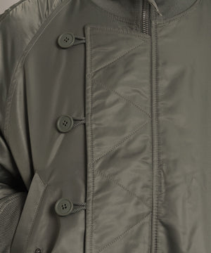 ナイロンスタンドブルゾン