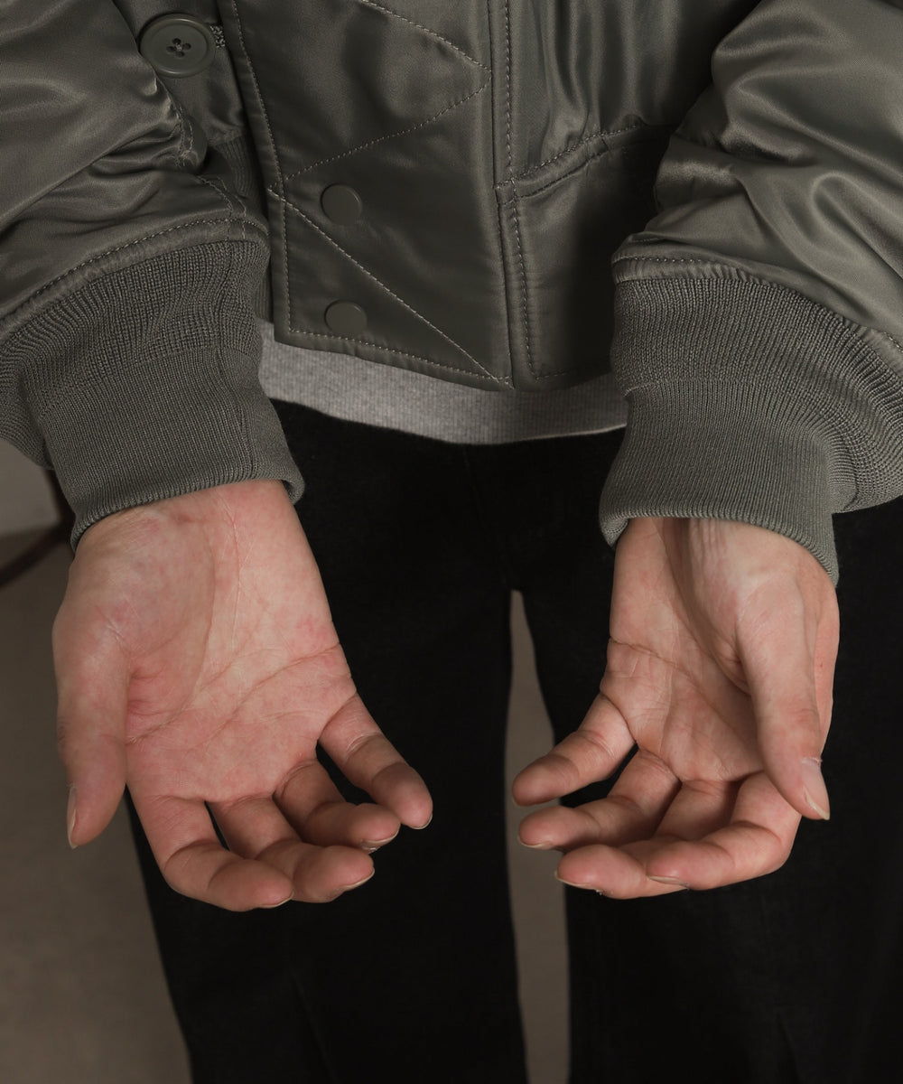 ナイロンスタンドブルゾン