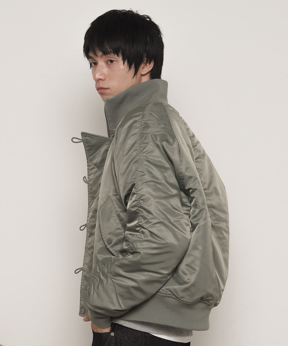 ｶｰｷ モデル：180cm L着用